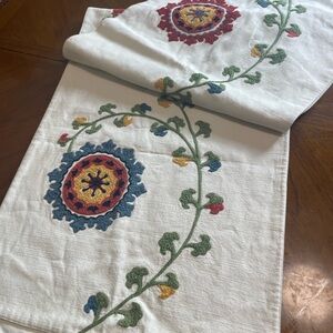 Pottery Barn Floral Table Runner with Multicolor Embroidery
100% Cotton